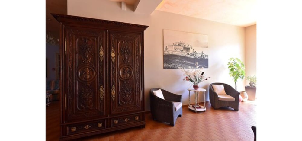 Hotel Cyrnea 33/39