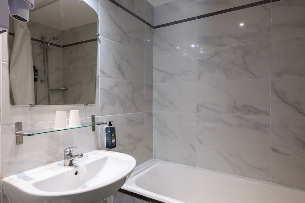 Hotel Ambassadeur Paris 44/46