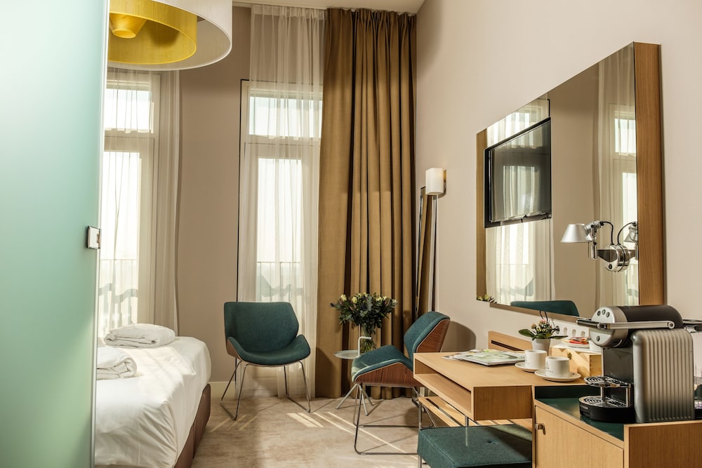 Amadi Panorama Hotel 32/61