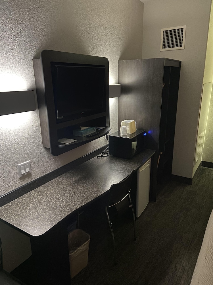 Motel6 Saskatoon, SK 42/55