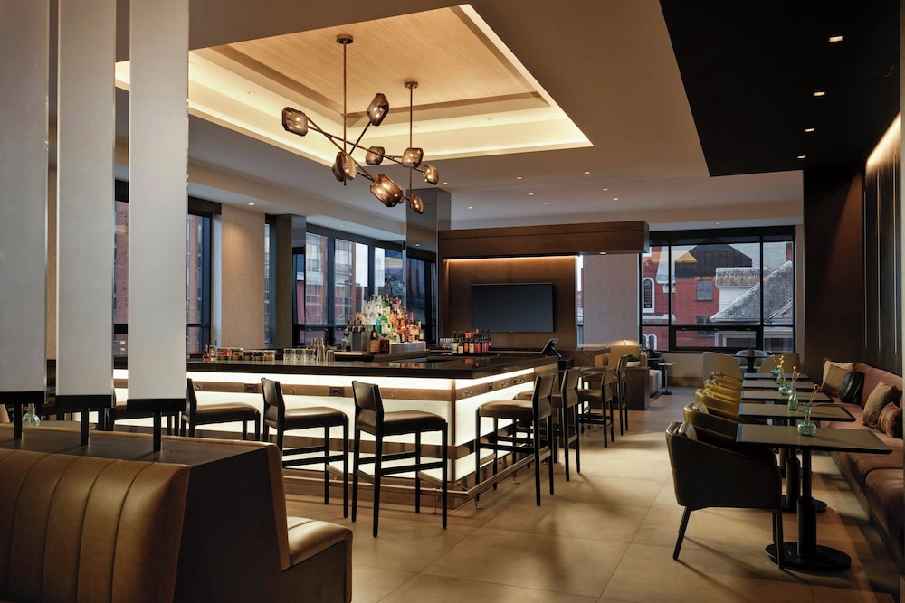 AC Hotel Burlington 34/50