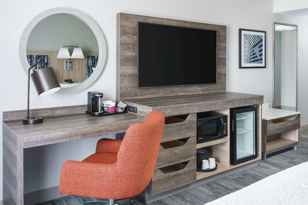 Hampton Inn & Suites Tampa/Ybor City/Downtown 41/42