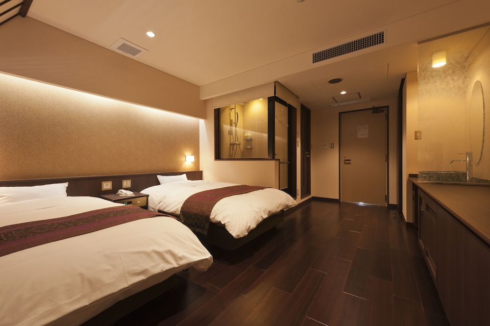 Ooike Hotel 7/50