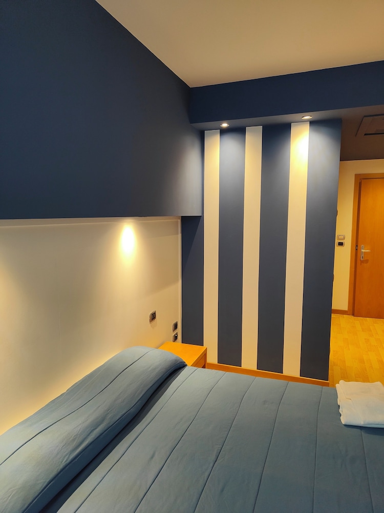 Comfort, Double or Twin Bed