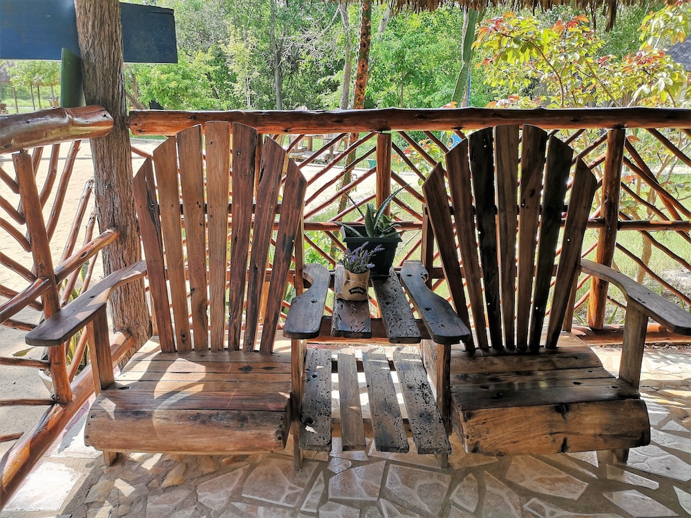 Africa Safari Camp 24/50