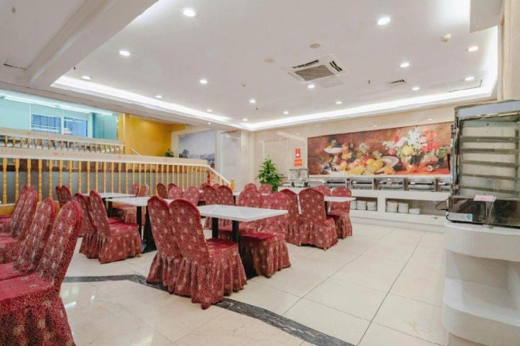 Vienna Hotel (Nanning Railway Station) 33/50