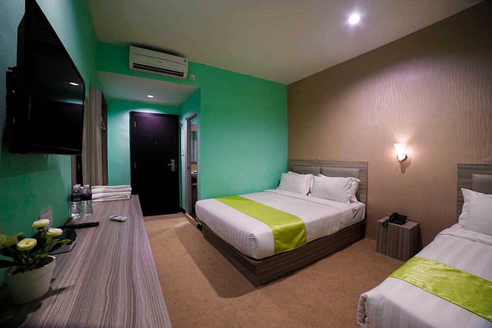 GREENLAND HOTEL BATAM 16/35