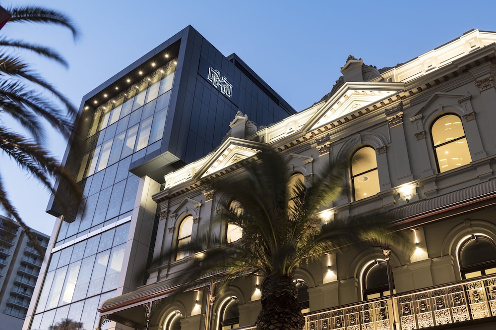 The Melbourne Hotel 3/69