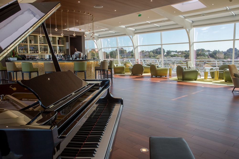 MIRAMAR CROUESTY HOTEL 42/66