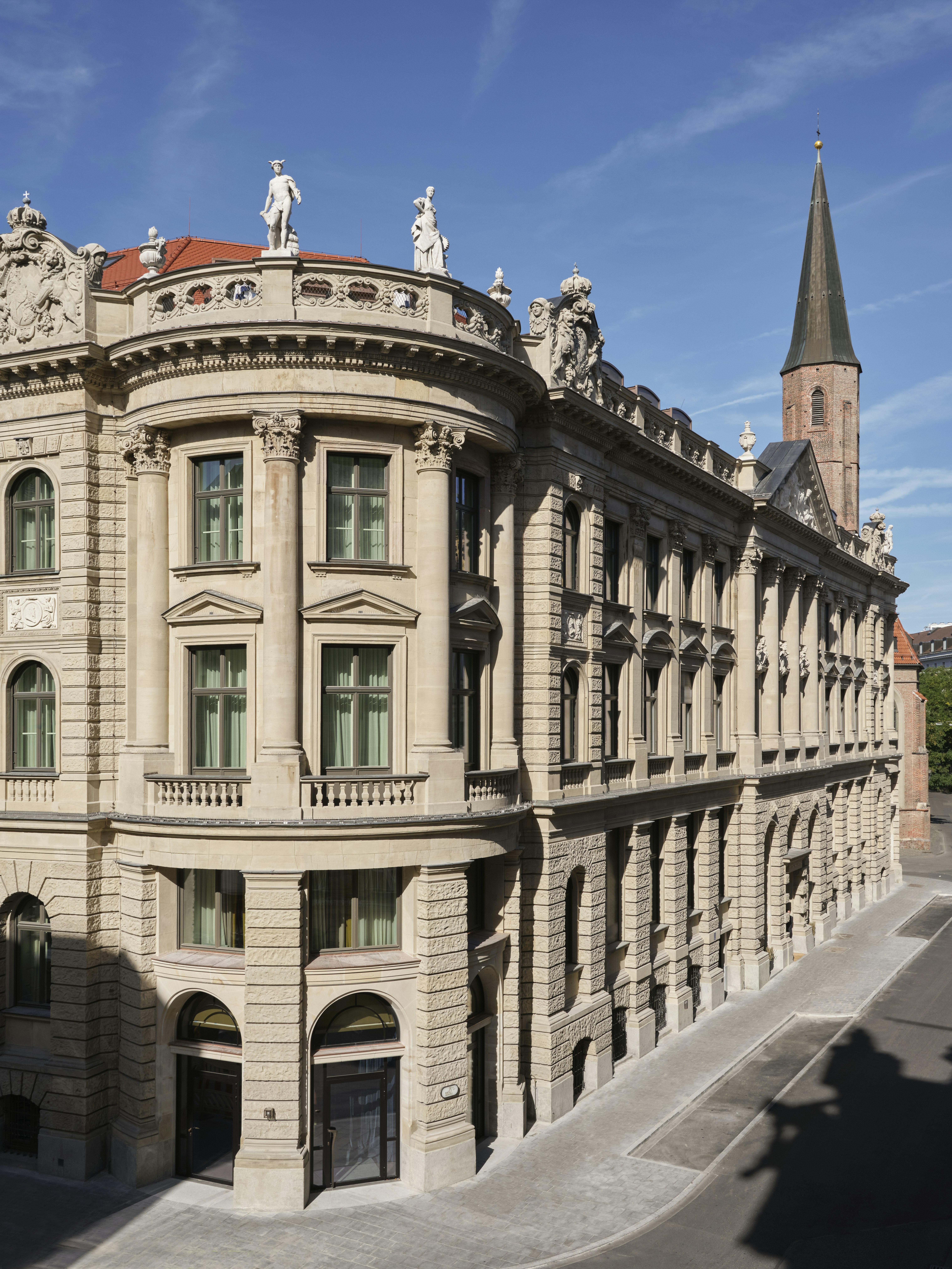 Rosewood Munich 3/50