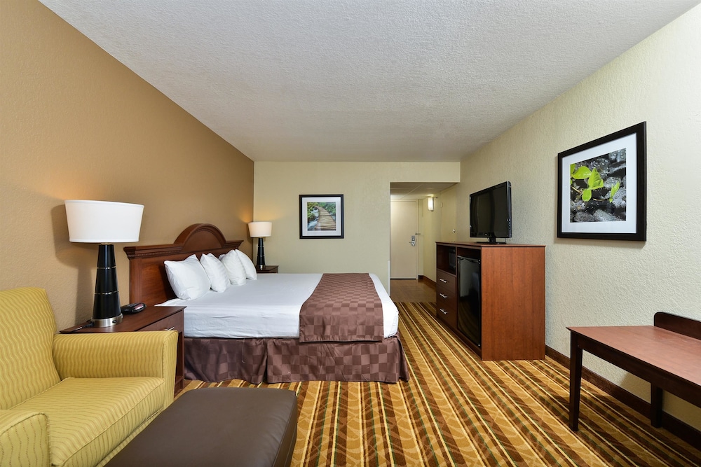 Rock Island Inn & Suites Marshalltown 10/55
