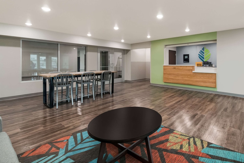 WoodSpring Suites San Antonio UTSA - Medical Center 16/21