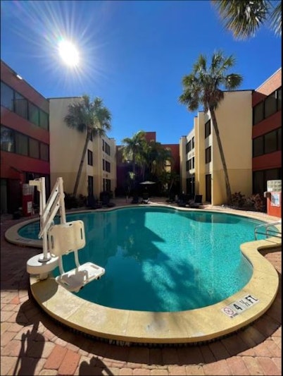 Tropical Palms Hotel 3/6