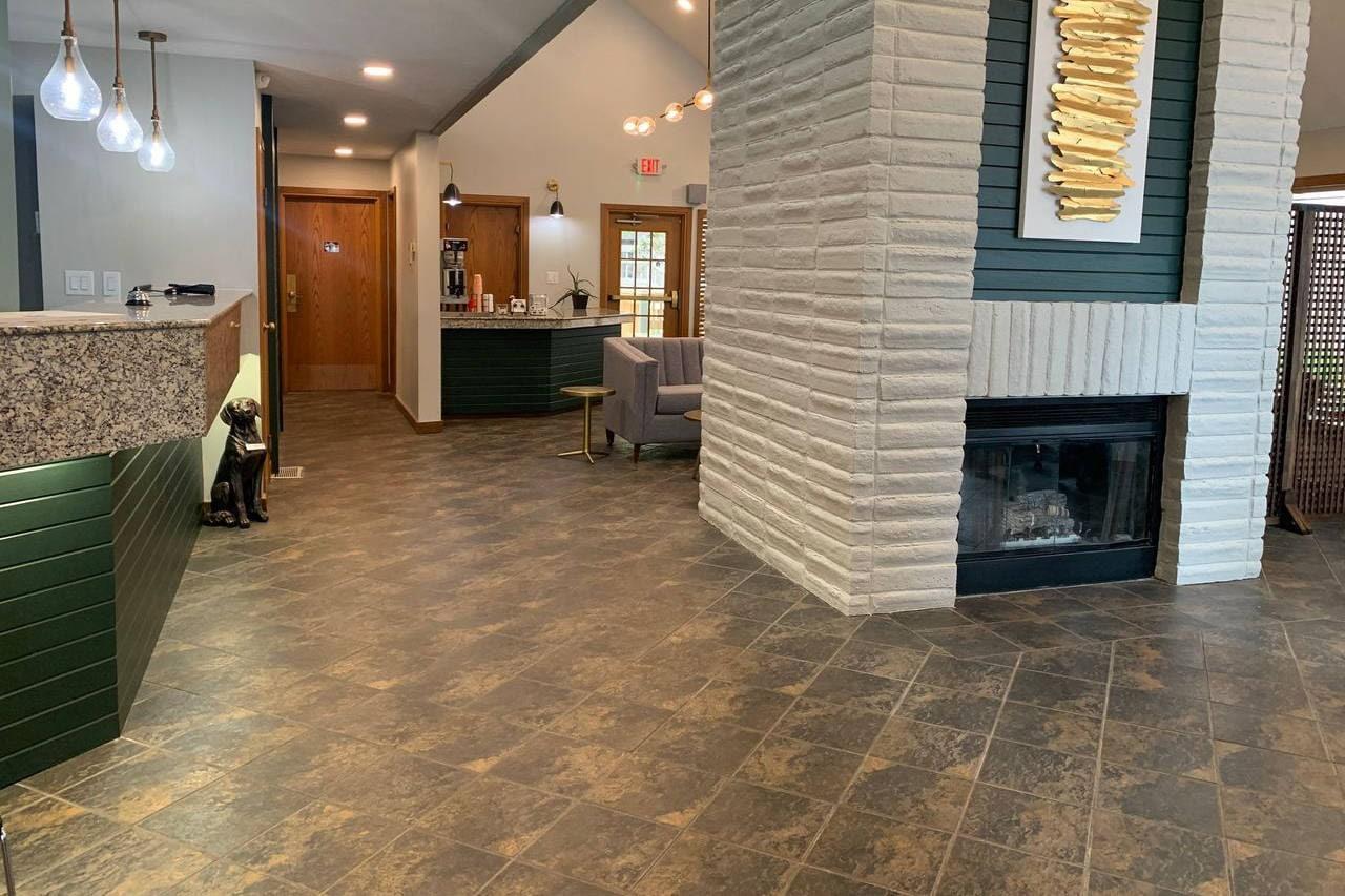 MainStay Suites Springfield South - Battlefield Rd 3/16
