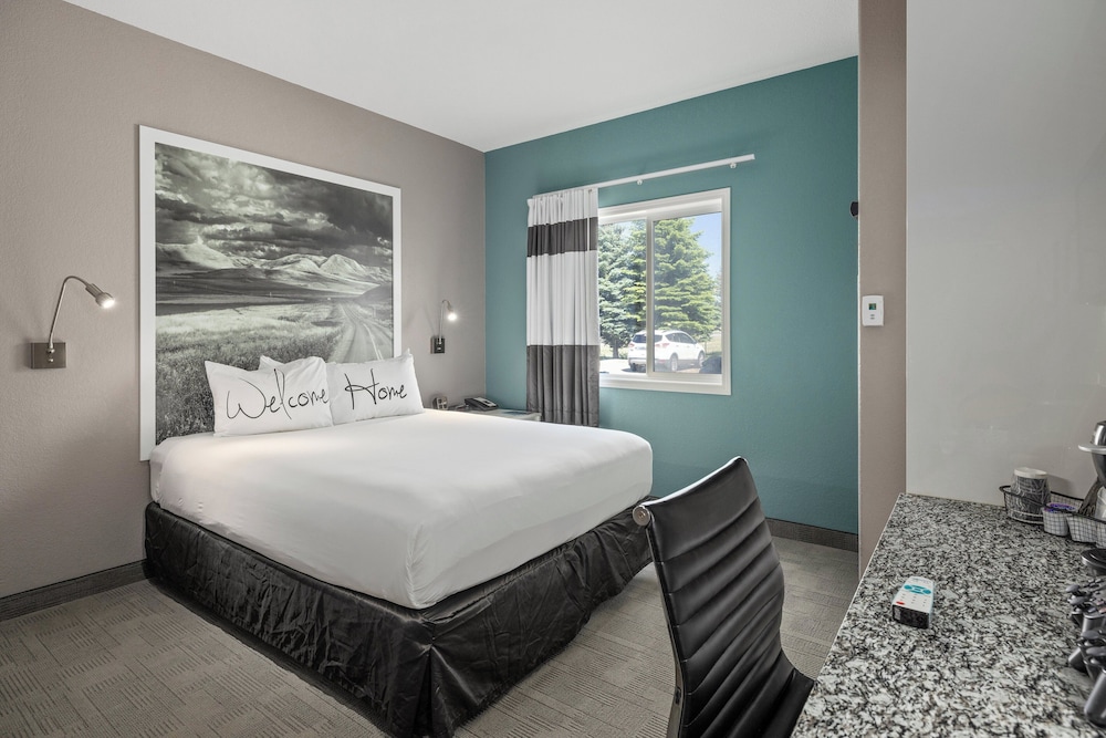 HOME INN EXPRESS MEDICINE HAT 14/72