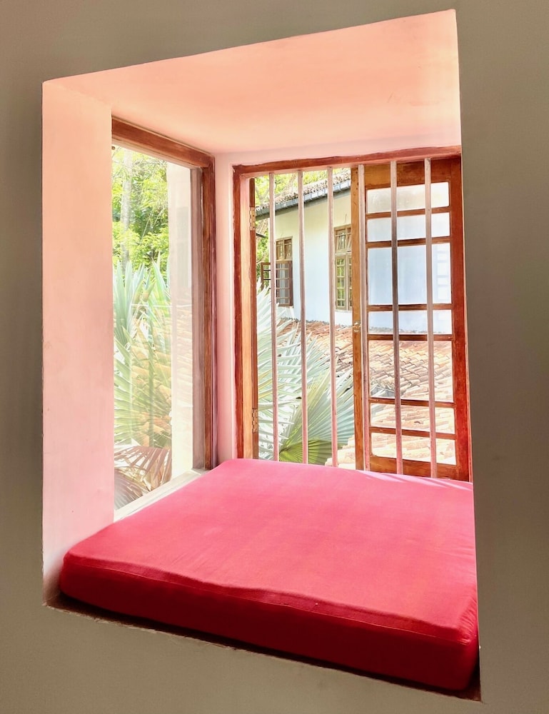 Isana Beach House 8/50