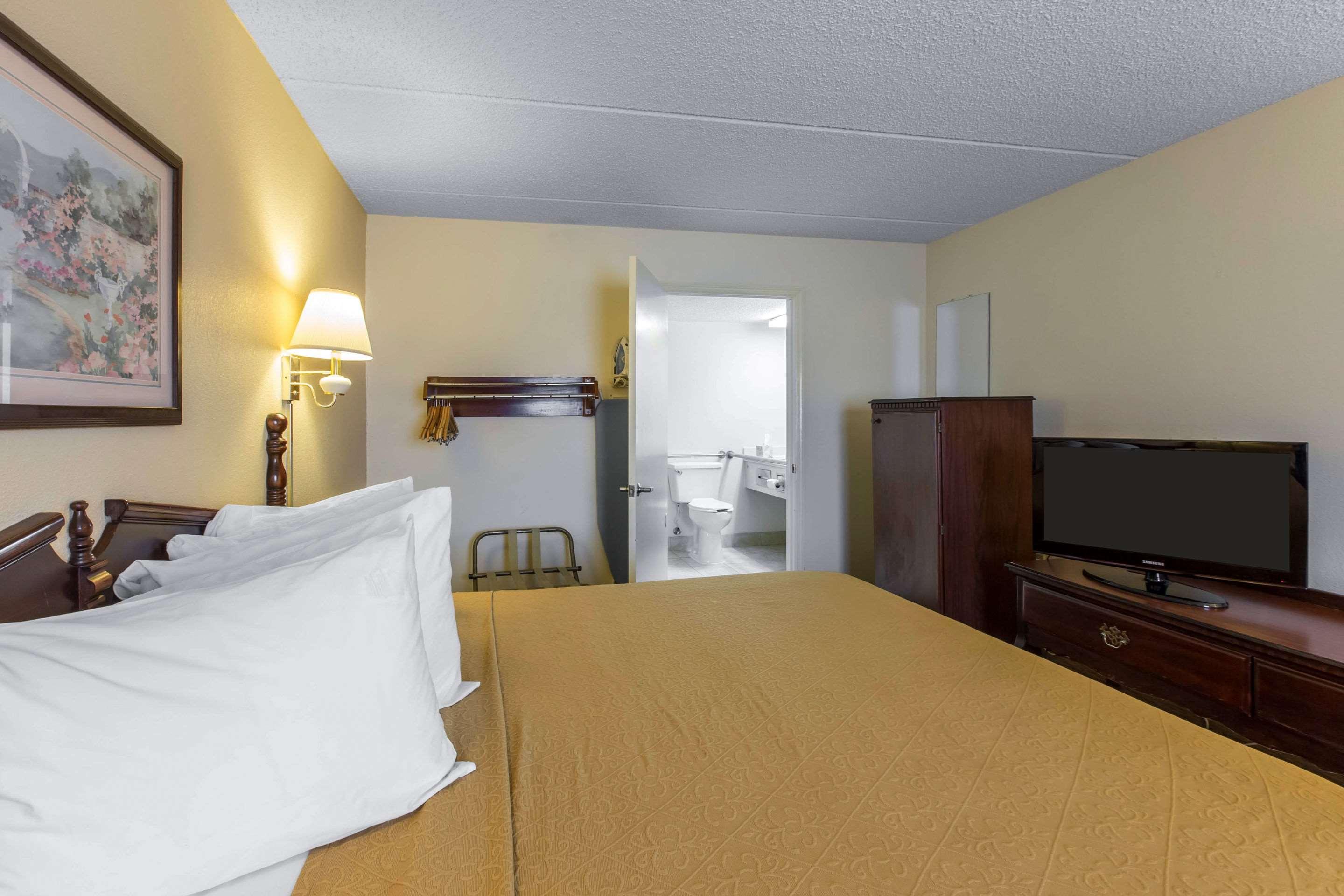 Upgrade, Queen Bed, Smoking، Quality Inn Cordele 3/7