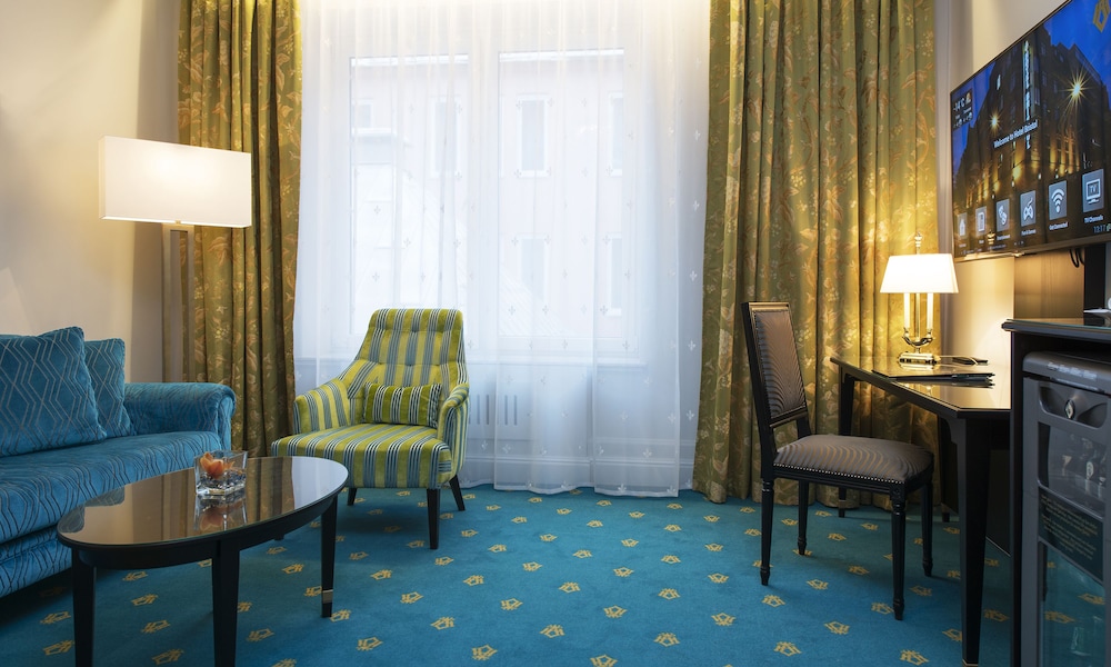 Hotel Bristol 59/79