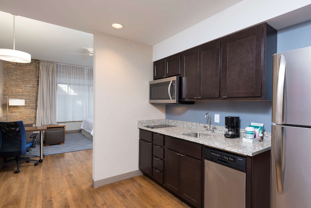 Homewood Suites by Hilton Grand Rapids Downtown 50/56
