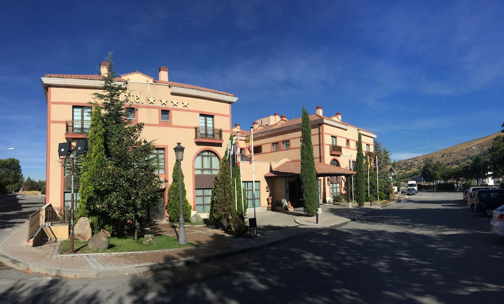 Hotel Segovia Sierra de Guadarrama 3/50