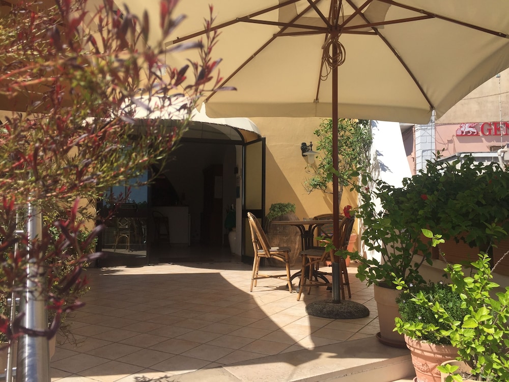 Villa Ciccio 41/43