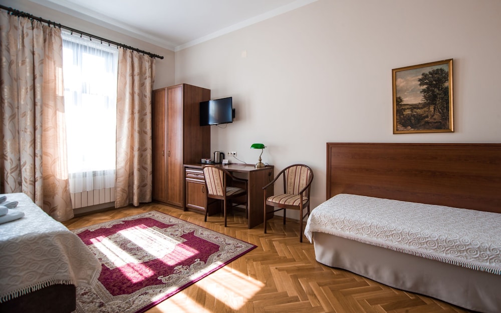 APARTHOTEL BASZTOWA 14/60