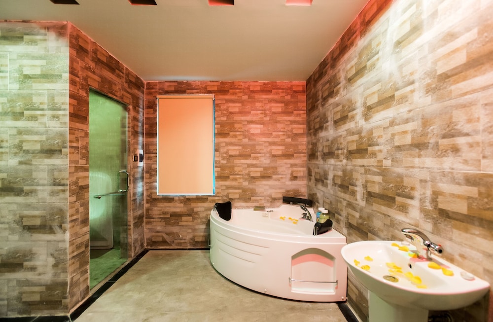 Muong Thanh Luxury Can Tho Hotel 23/68