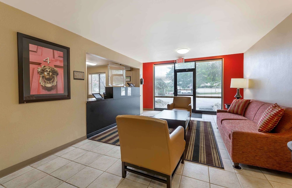 Suburban Studios Copley Akron West 44/59