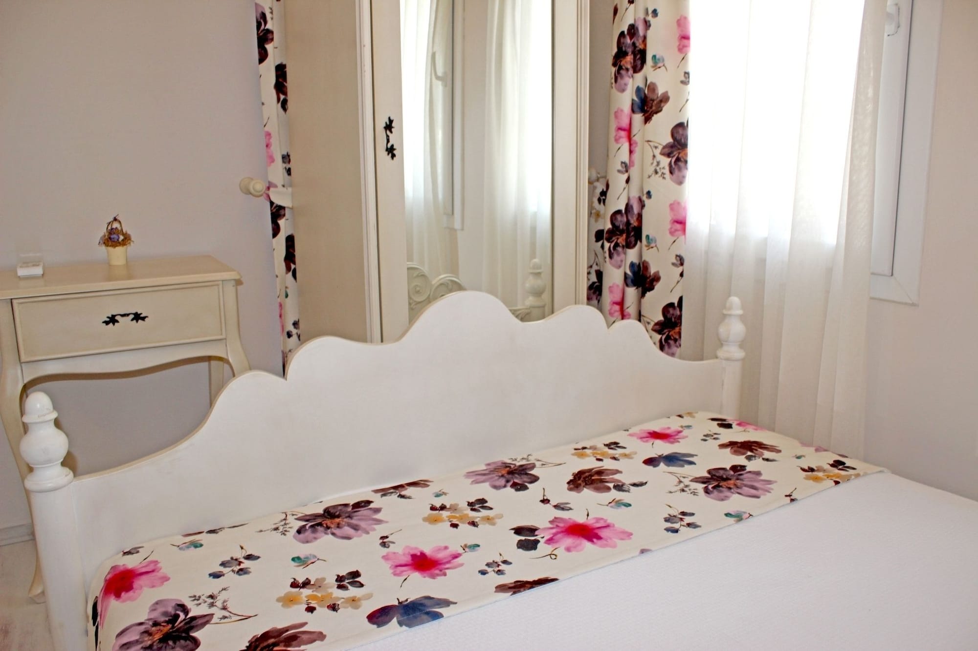 STANDARD, DOUBLE BED