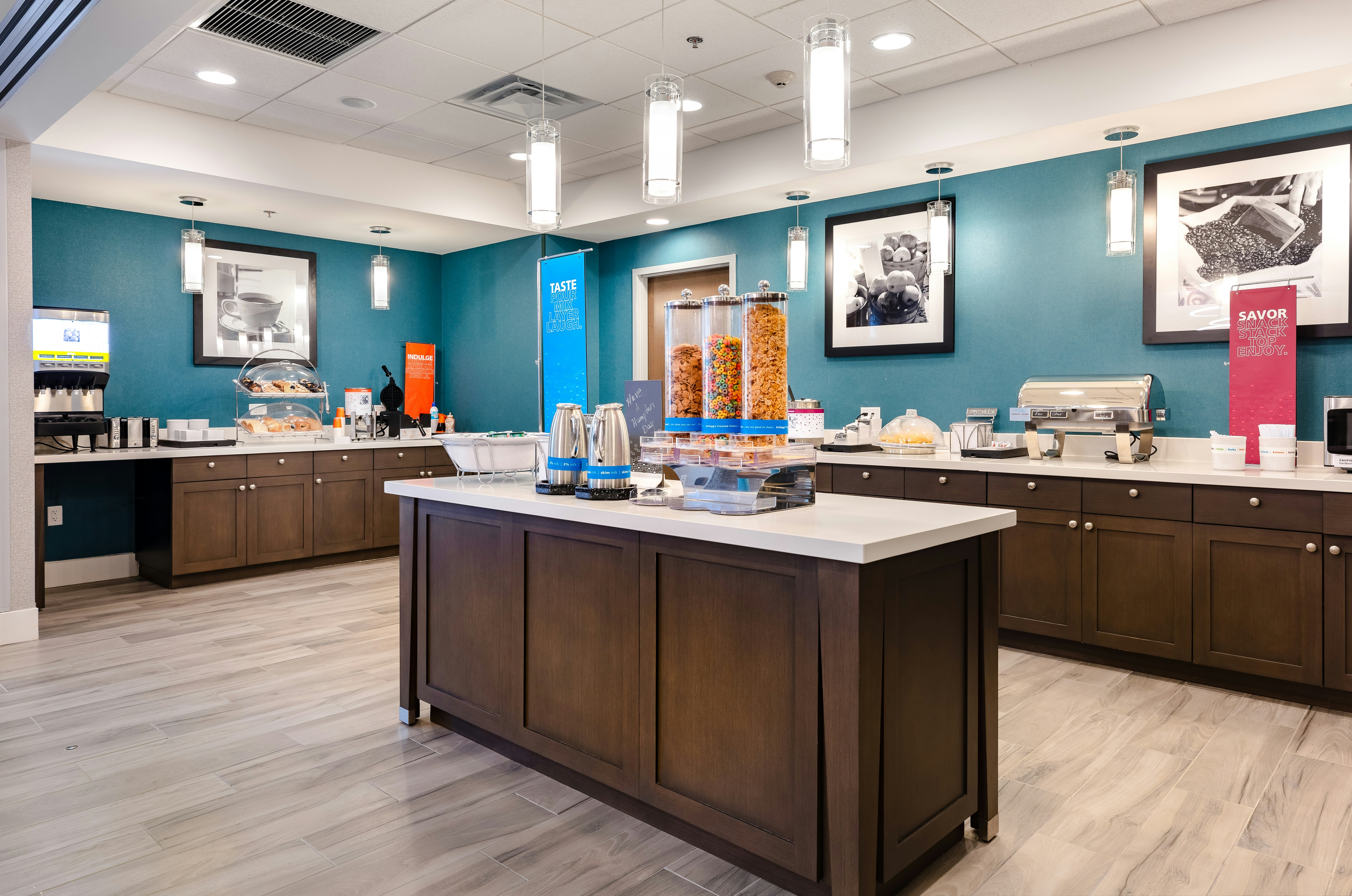 Hampton Inn Acworth GA 8/40