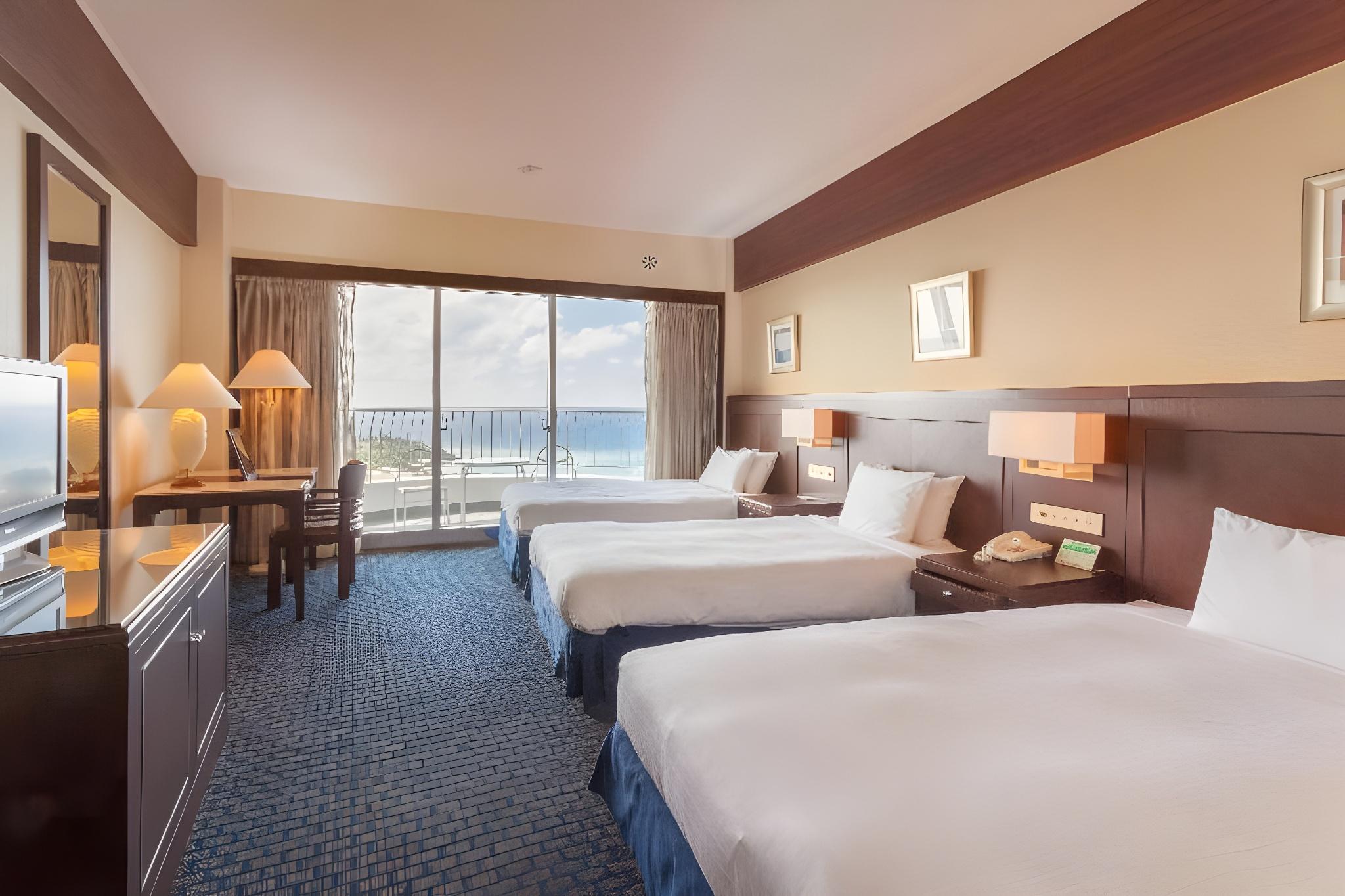 Room, Triple