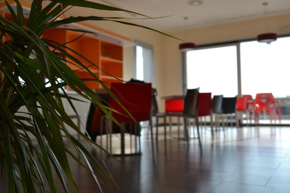 280 Hotel Formerly Premiere Classe Zaragoza 280 41/54