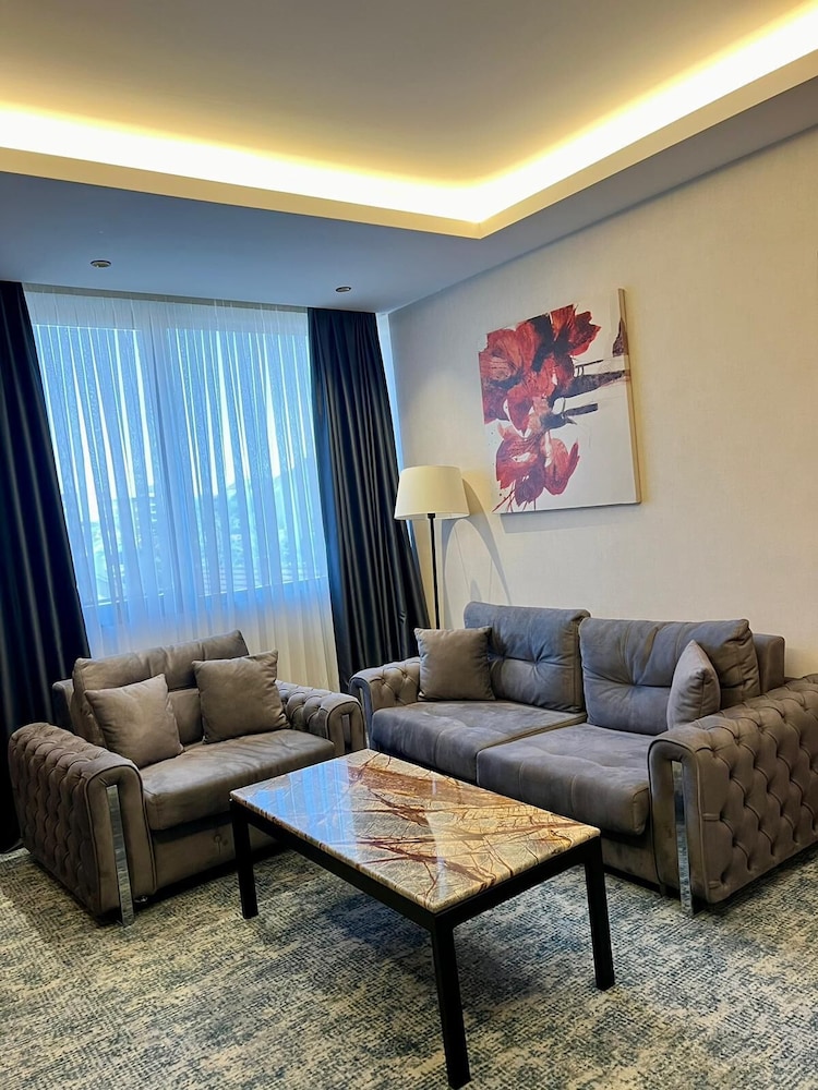 Bristol Hotel Podgorica 42/62