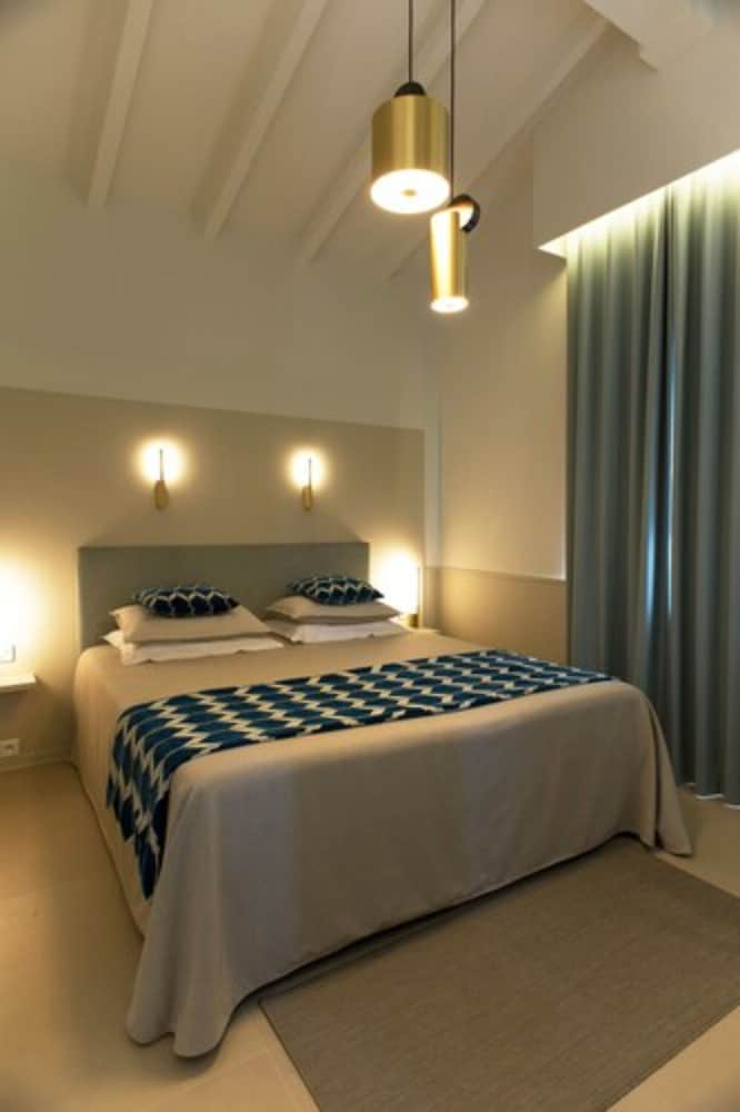 Hotel Genovese 31/70