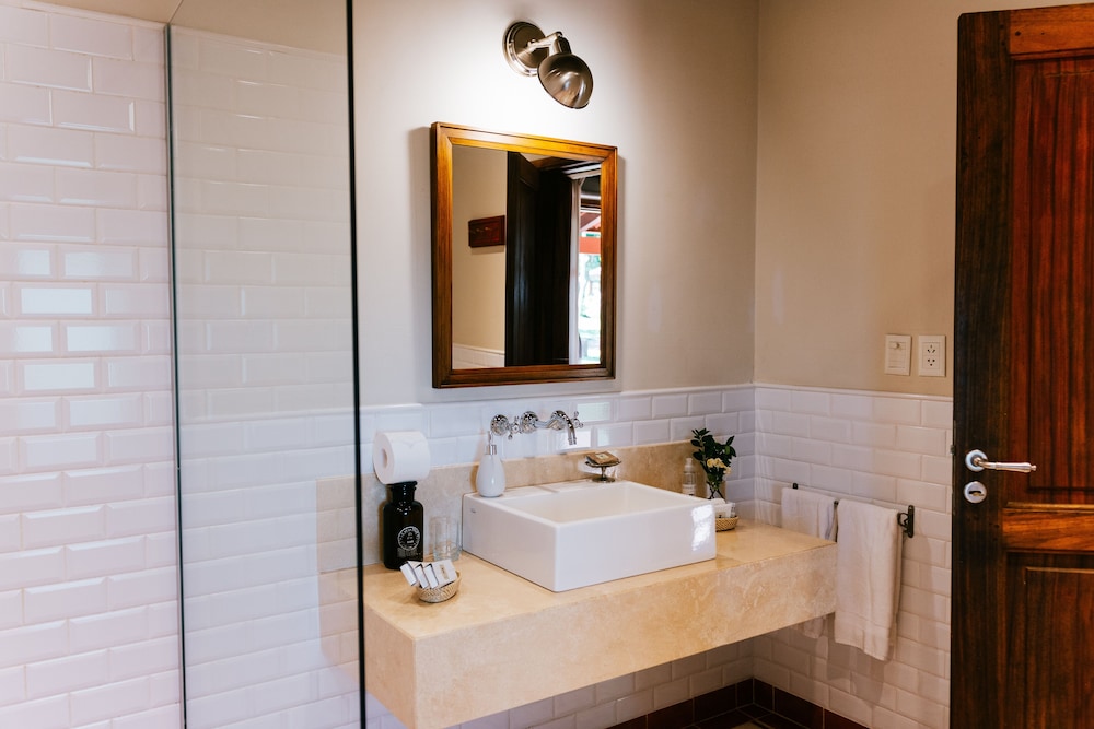 El Transito Hotel Boutique 47/50