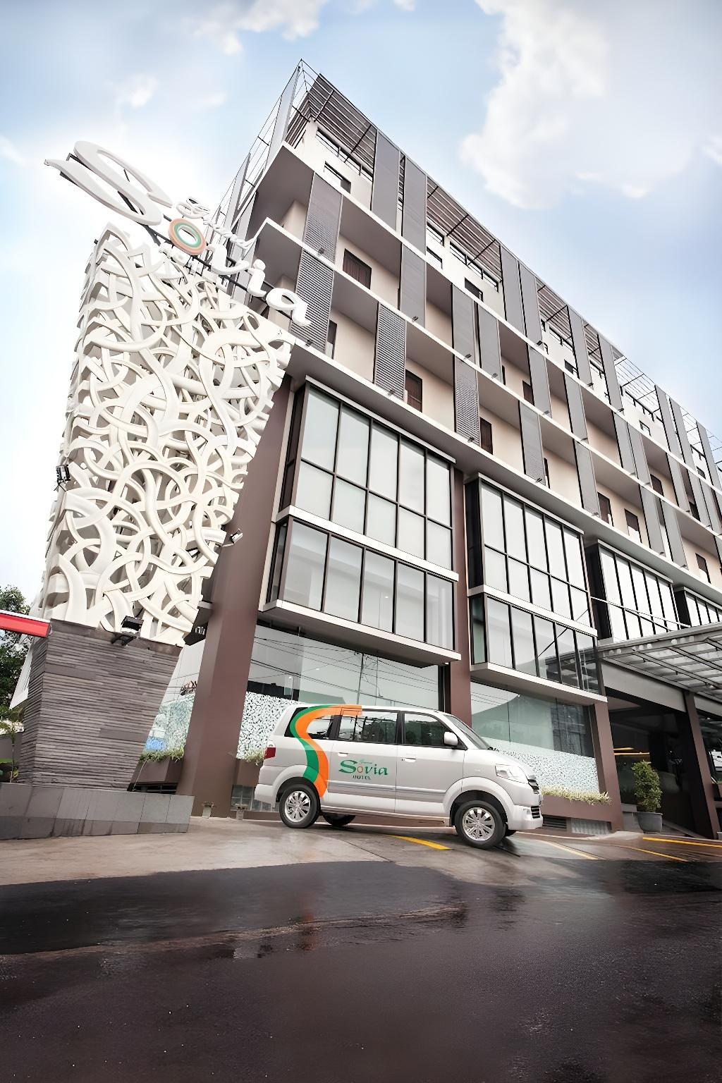 Grand Sovia Hotel 34/37
