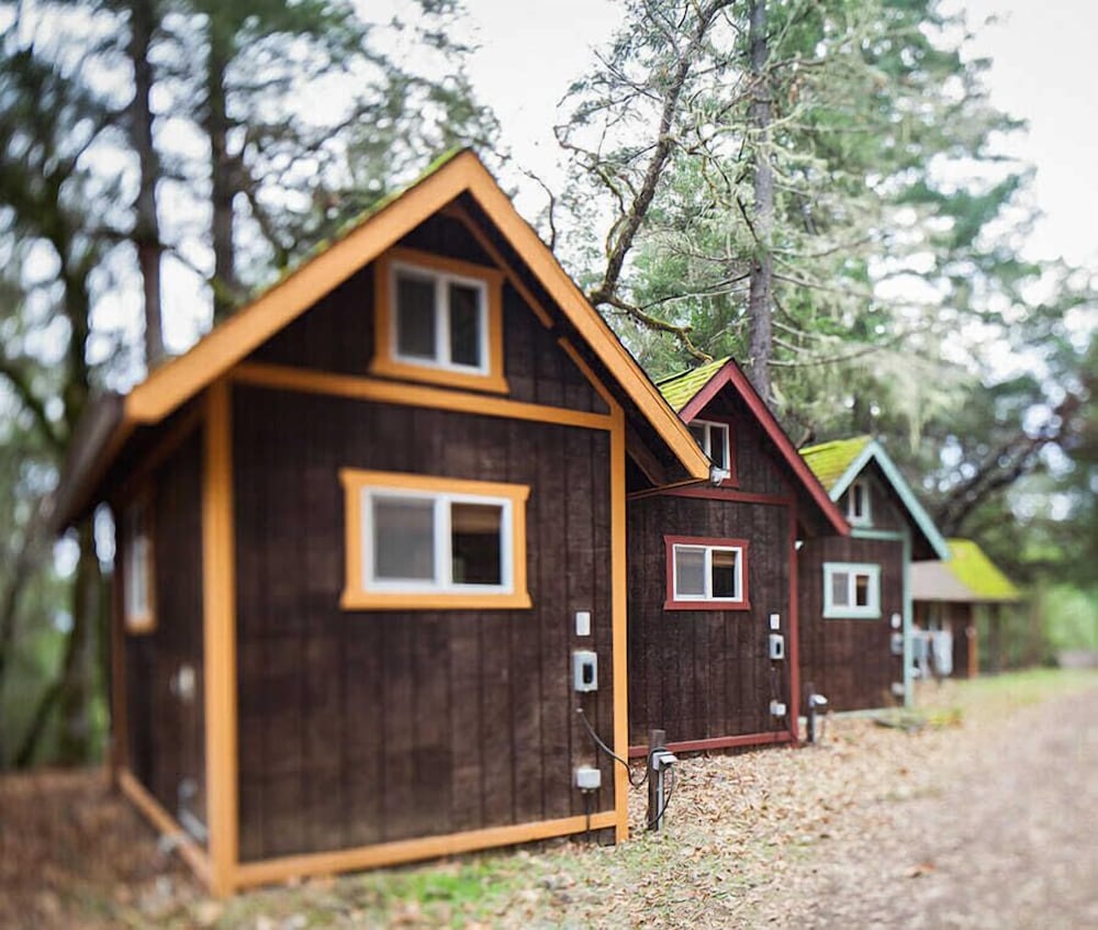 Heartwood Mountain Sanctuary 4/53
