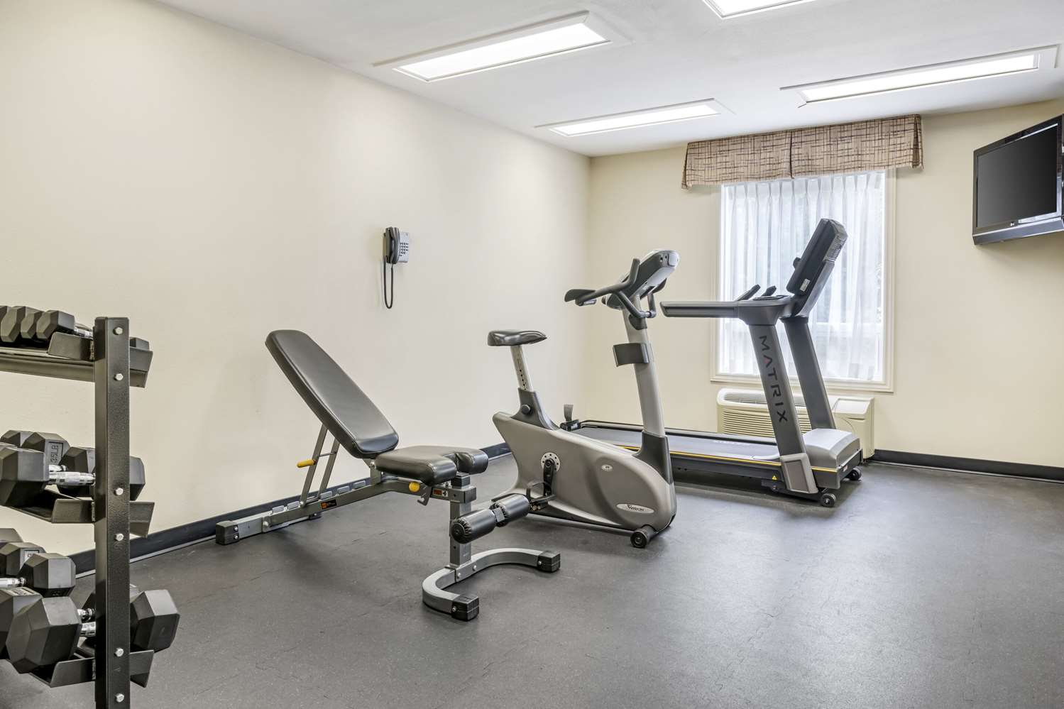 Quality Inn Airport Dieppe 8/12