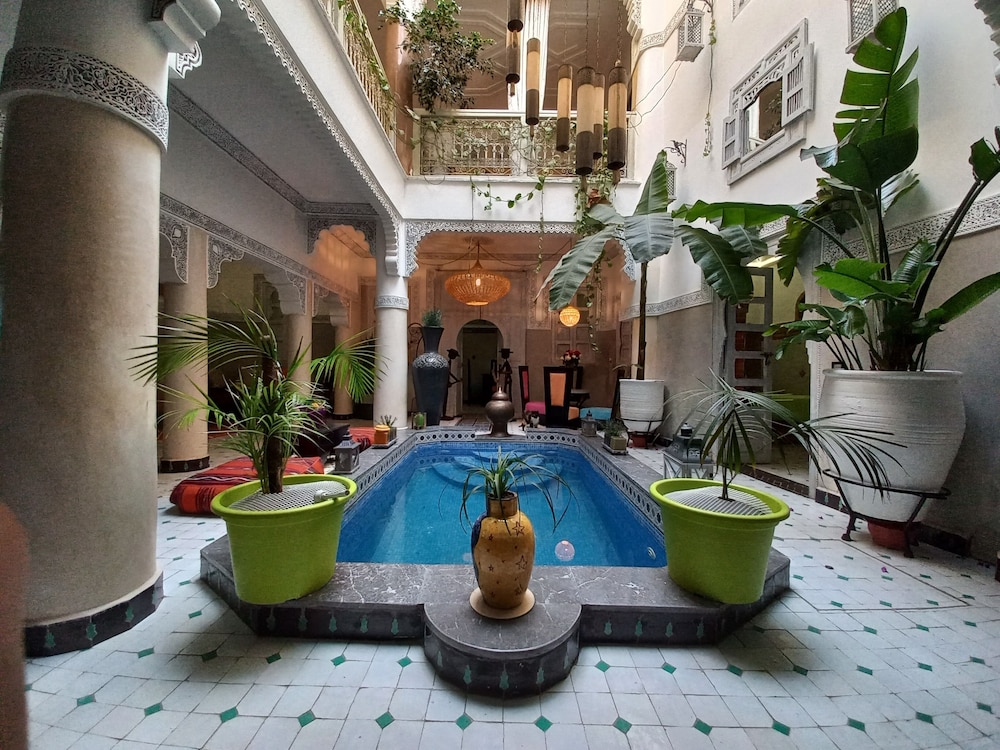 Riad Eloise 8/75