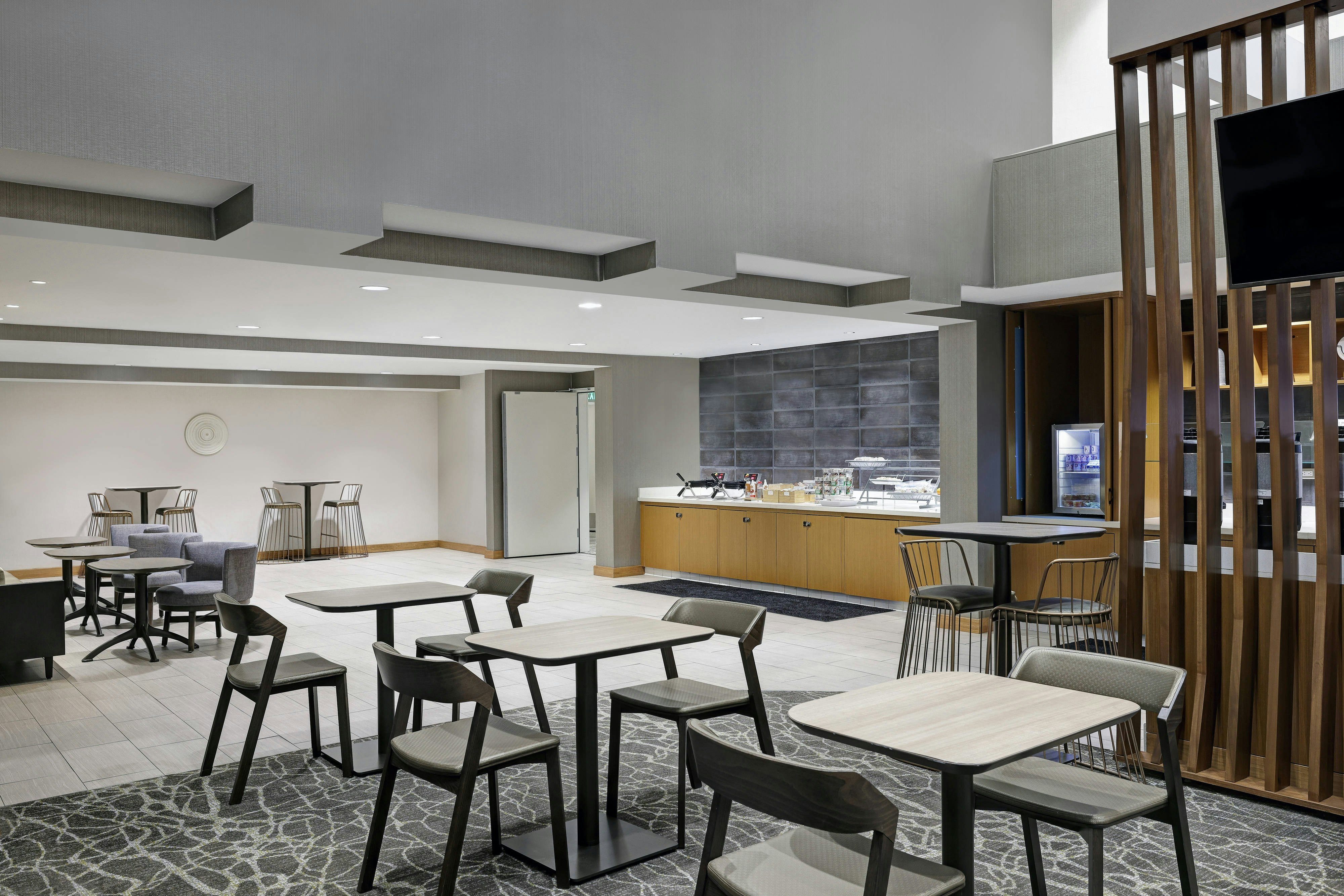SpringHill Suites by Marriott Palm Desert 37/54