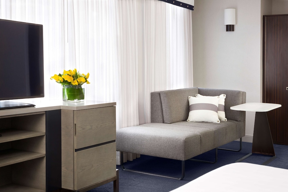 Hyatt At Fishermans Wharf 38/73
