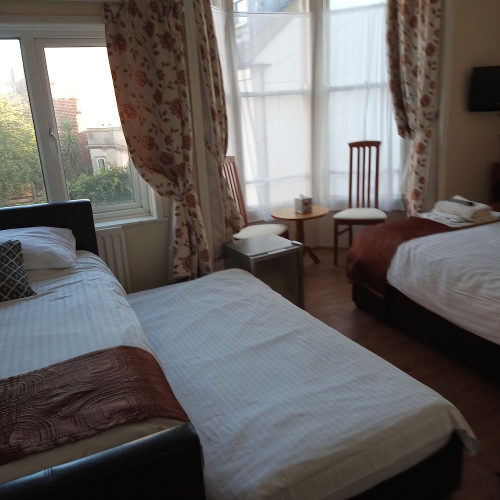 The Wilton Guest House 7/50