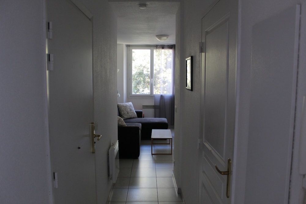 Kimi Residence 3/50