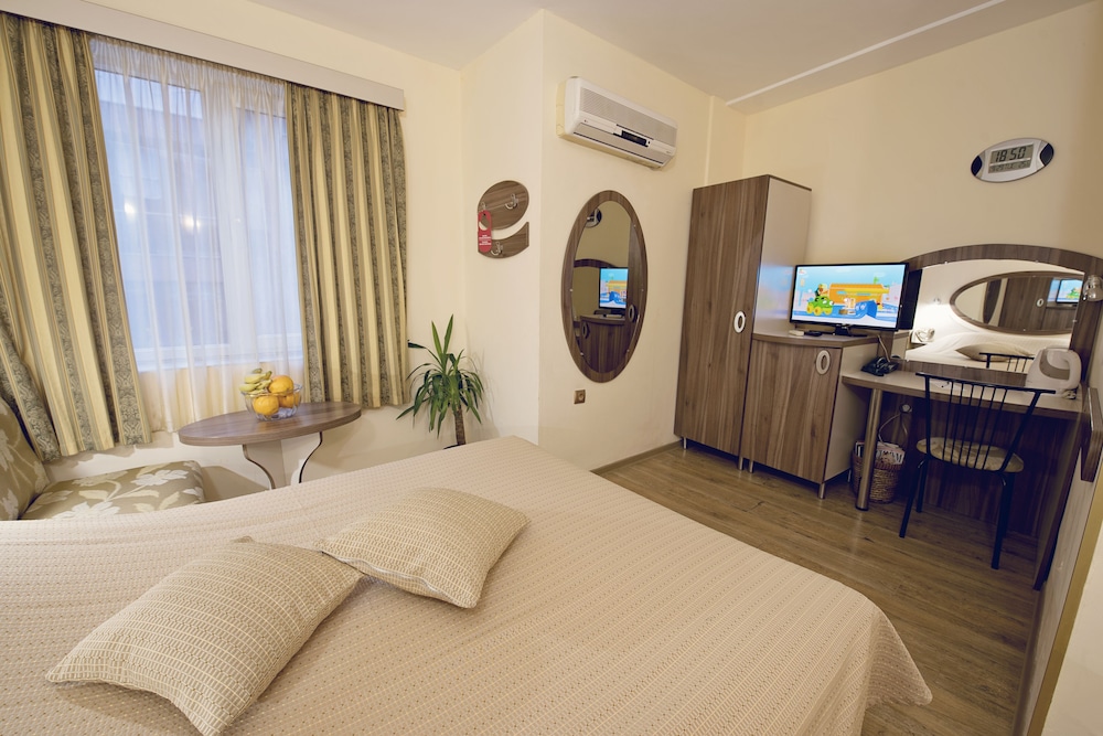 Hotel Color Varna Center 9/54