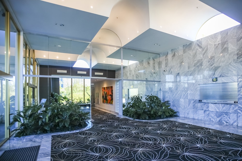 Contessa Condominiums 7/50