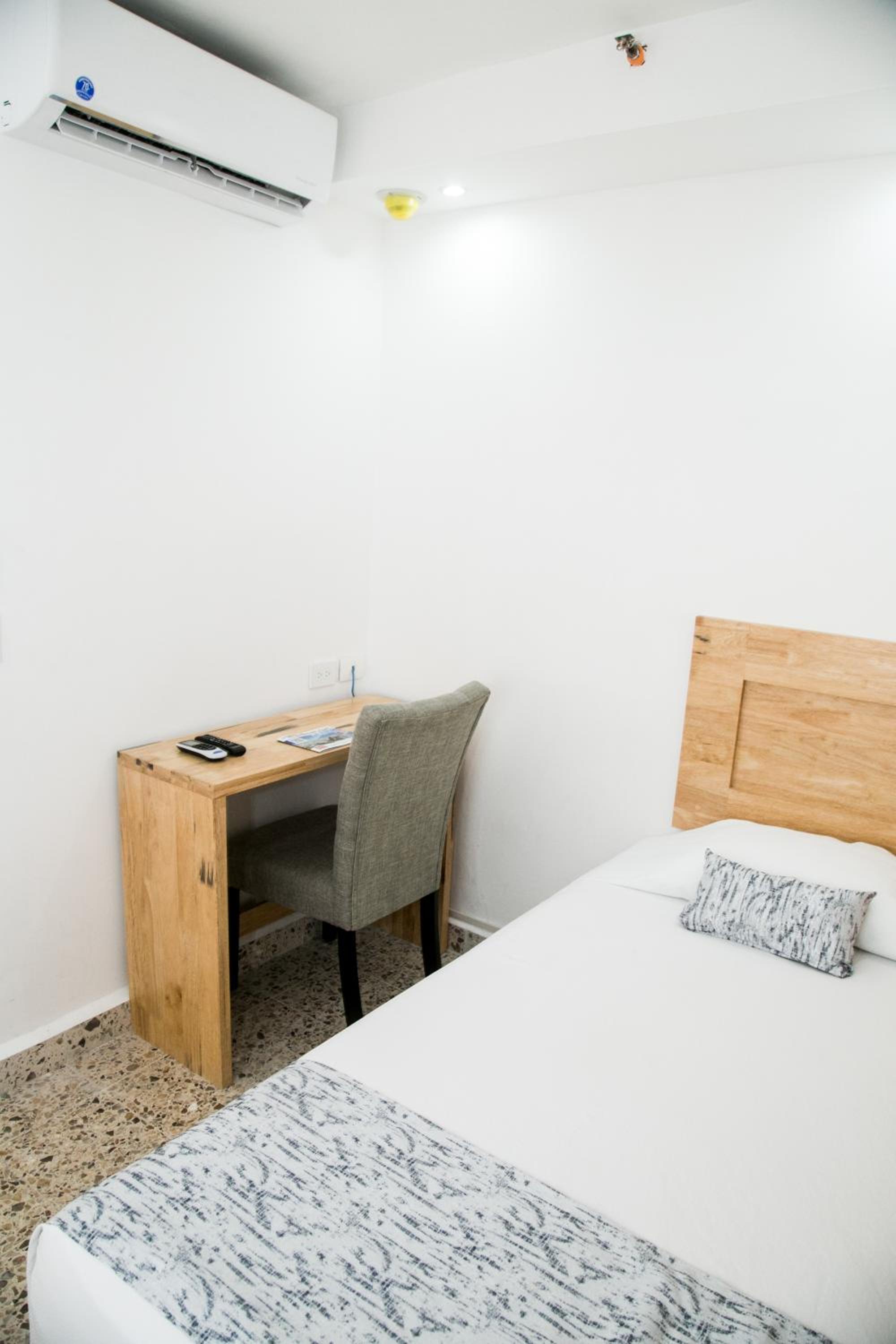 Room, Single
