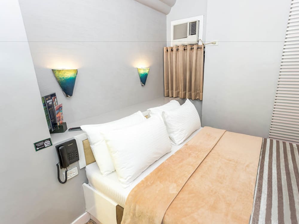 Urban Travellers Hotel Ex Shogun Suite Hotel 12/72