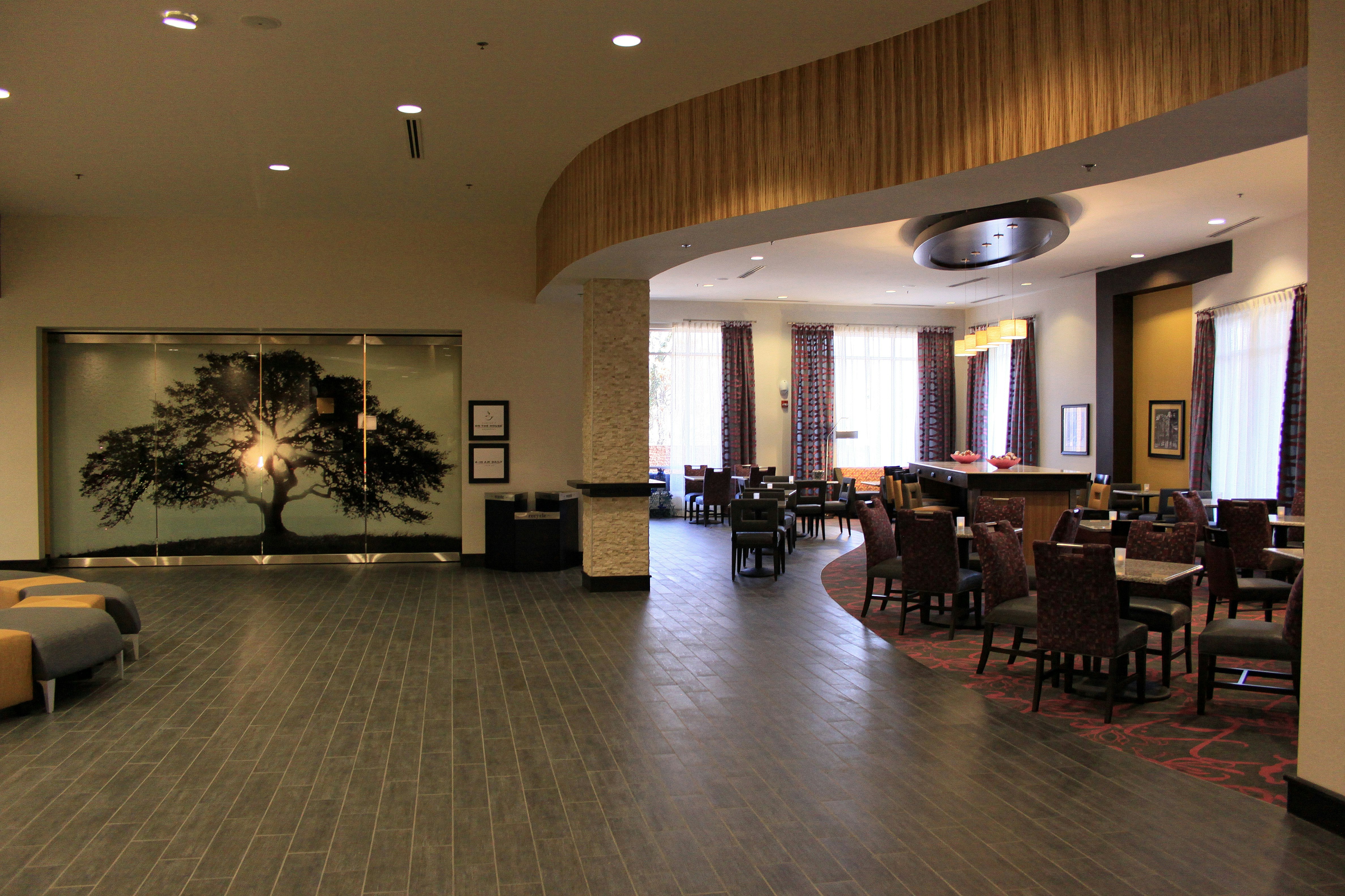 Hampton Inn and Suites Raleigh Downtown 50/75