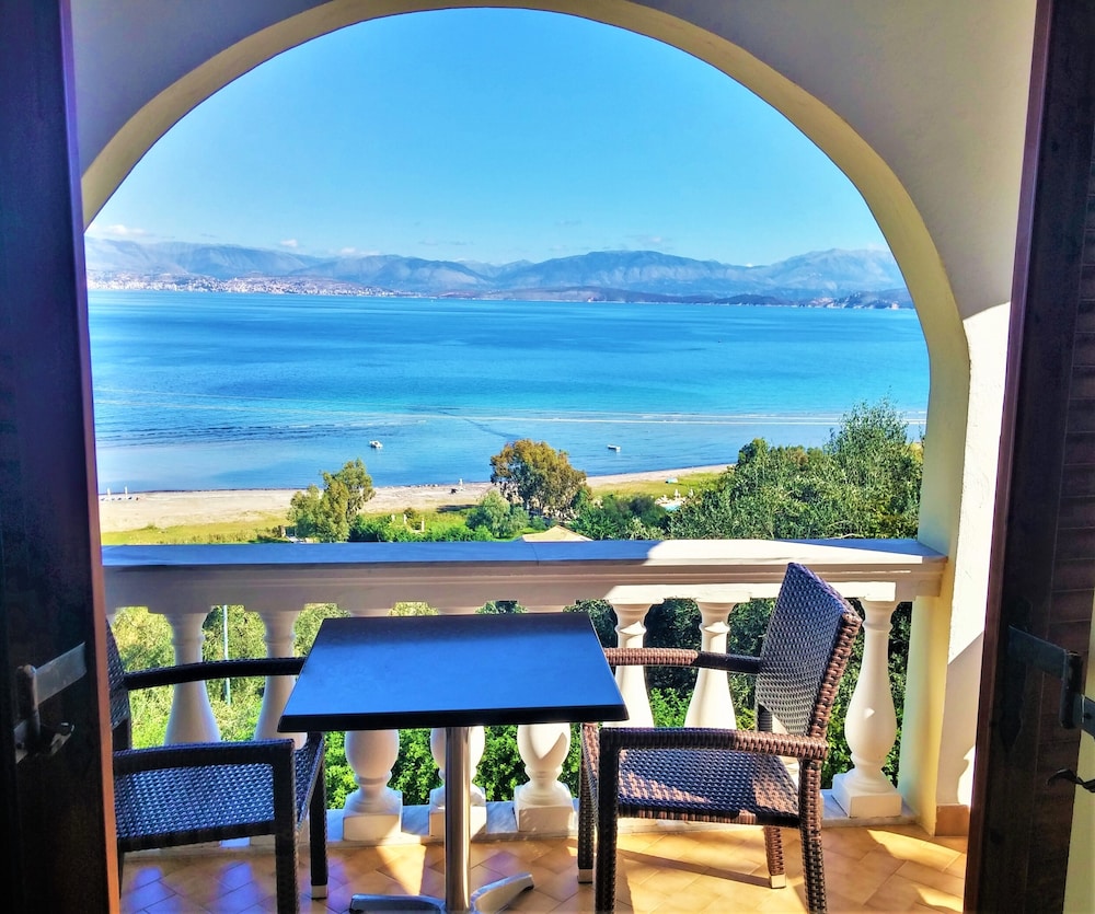 Dionysos Apartments 4/67