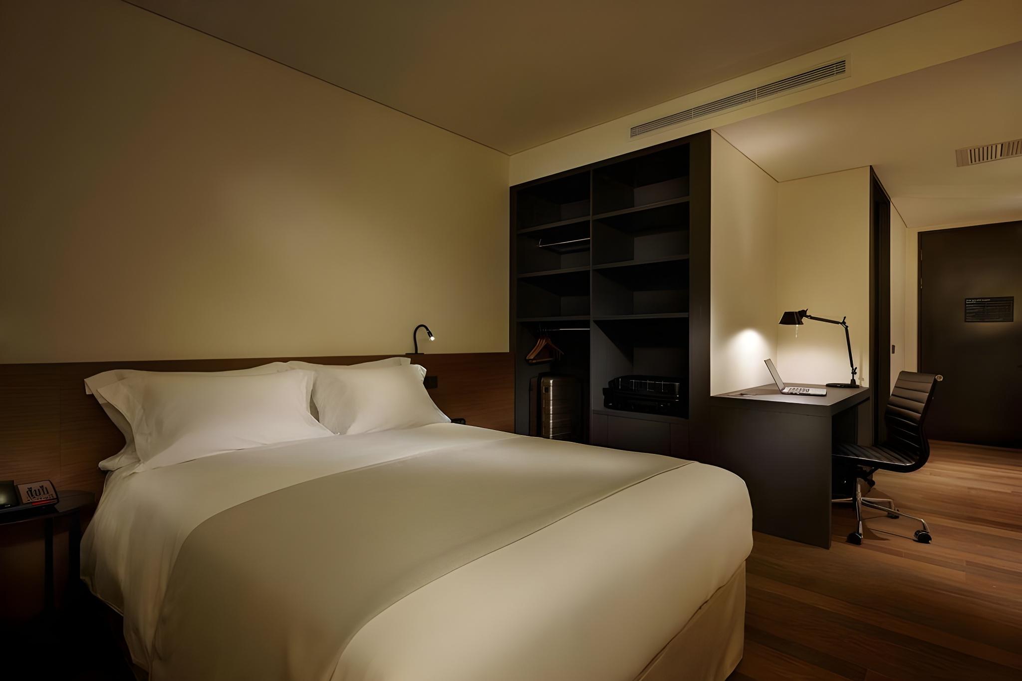 Park, Deluxe, Queen Bed